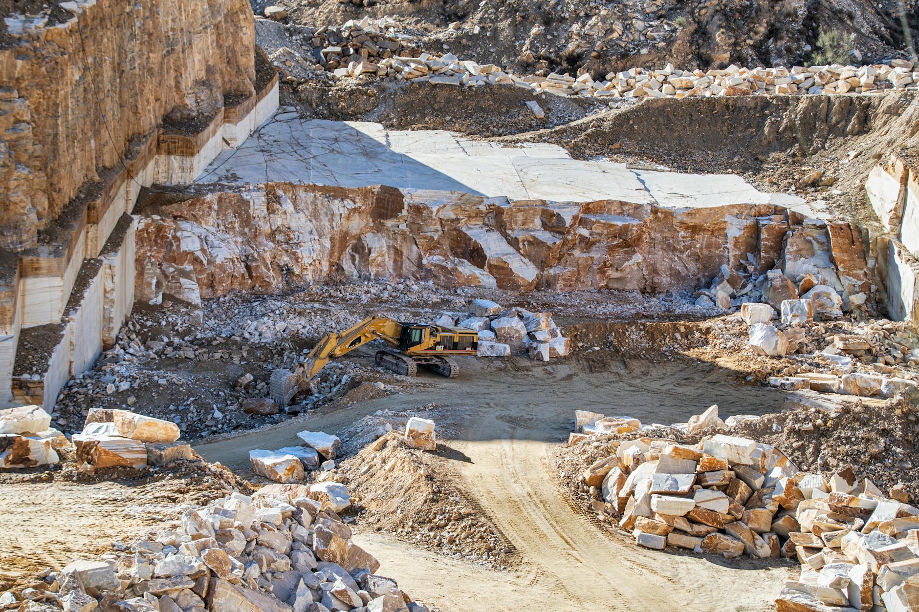Segurança Operacional em Mineração: Protocolo Essencial de Manutenção Preventiva para Pneus OTR